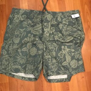 Gap 9” Easy Short